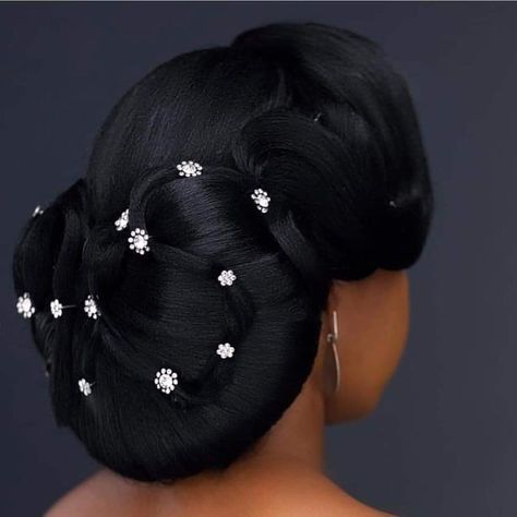 https://pin.it/3nGX0XiW4 Fancy High Bun, Natural Bridal Hair, Black Brides Hairstyles, Wedding Hairstyles For Girls, Brides Hairstyles, Bride Hairstyles For Long Hair, Natural Hair Wedding, Date Night Hair, Black Wedding Hairstyles