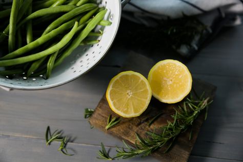 Exactly How Intermittent Fasting Can Help You Achieve A Healthy Gut - Dr. Will Cole Quick Green Bean Casserole, Chicken Scarpariello, Lemon Pictures, Delicious Green Beans, Heal Your Gut, Bagel Bites, Healthy Food Blogs, Green Bean Casserole, Bean Casserole