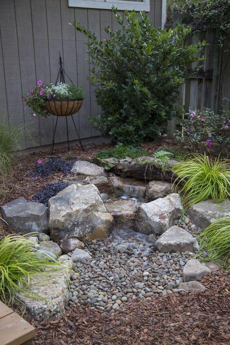 Water Fall Ideas, Fir Pit, Backyard Pondless Waterfall, Ground Water Feature, Yard Water Fountains, Small Garden Waterfalls, Landscaping Water Feature, Diy Ponds Backyard, Pondless Water Features