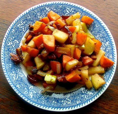 French Country Dishes, Easy Food Dishes, Sautéed Apples, Traditional American Food, Carrots Side Dish, Sauteed Carrots, Roasted Apples, Potato Pasta, Roasted Pecans