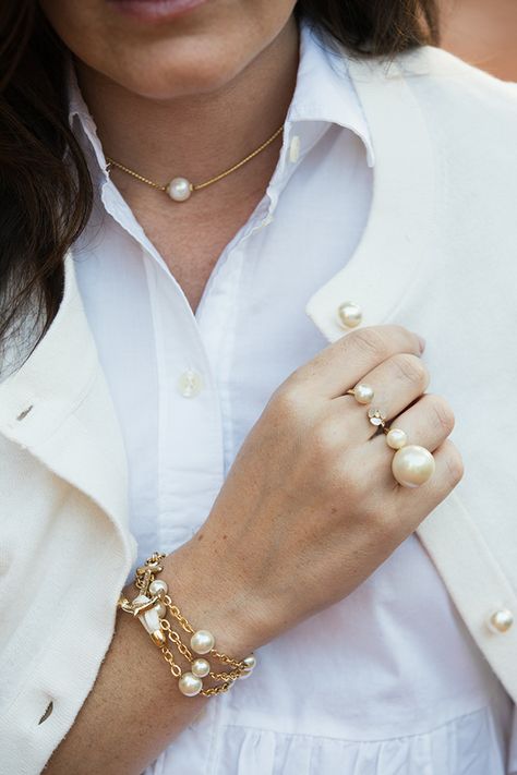 Classy Girls Wear Pearls: Pearly Whites Classy Accessories, Classy Girls Wear Pearls, Wear Pearls, Accesories Jewelry, Classy Girl, Gold Chains For Men, Chain Bracelets, Classy Jewelry, Gold Chain Jewelry