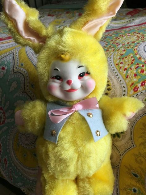 Vintage Rushton Toy Company Bright Yellow Bunny Rabbit Clean Like New Rushton Dolls, Melanie Martinez Mad Hatter, Rushton Toys, Vintage Stuffed Animals, Animals For Sale, Arte Inspo, Vintage Kitsch, Vintage Plush, Pretty Dolls