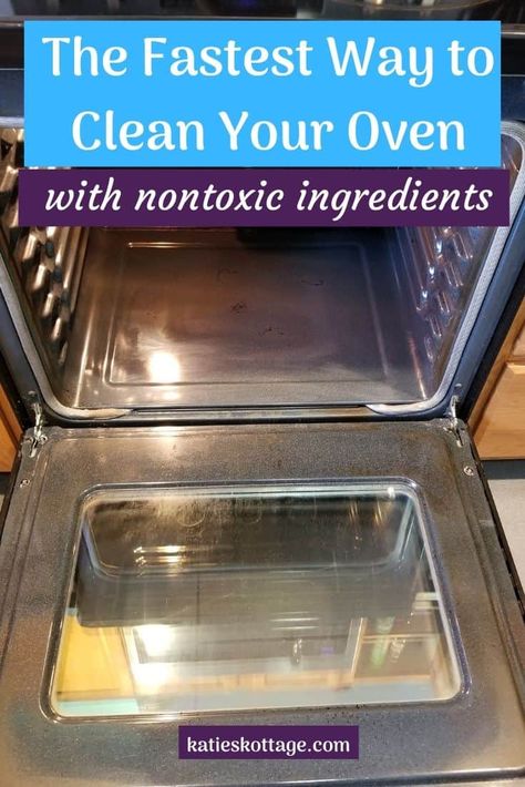 Household Cleaning Tips, Oven Cleaning Hacks, Clean Your Oven, Self Cleaning Ovens, Deep Cleaning Hacks, Clean Baking Pans, Oven Cleaner, Deep Cleaning Tips, Oven Cleaning