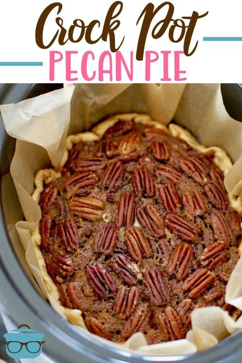 Crock Pot Pecan Pie is an easy dessert that will have everyone begging for more! Refrigerated pie crust with a delicious pecan pie filling! Crockpot Pie, Pecan Pie Video, Crockpot Pecan Pie, Homemade Pecan Pie, Crockpot Dessert Recipes, Pecan Pie Filling, Diy Easy Recipes, Crock Pot Desserts, Refrigerated Pie Crust