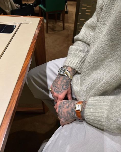 Reece Walker (@reeceawalker) • fotos e vídeos do Instagram Wrist Game, Mens Accessories Jewelry, Watches Jewelry, The Man, Mens Accessories, Style Inspiration, Tattoos, How To Wear, Instagram