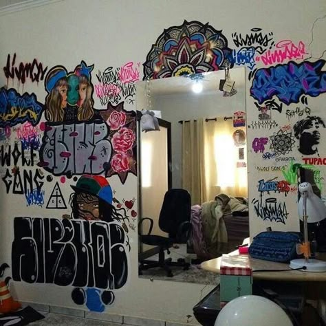 Graffiti Room Ideas, Room Graffiti, Graffiti Bedroom, Graffiti Room, Chill Room, Retro Room, Grunge Room, Pretty Room, Dreamy Room