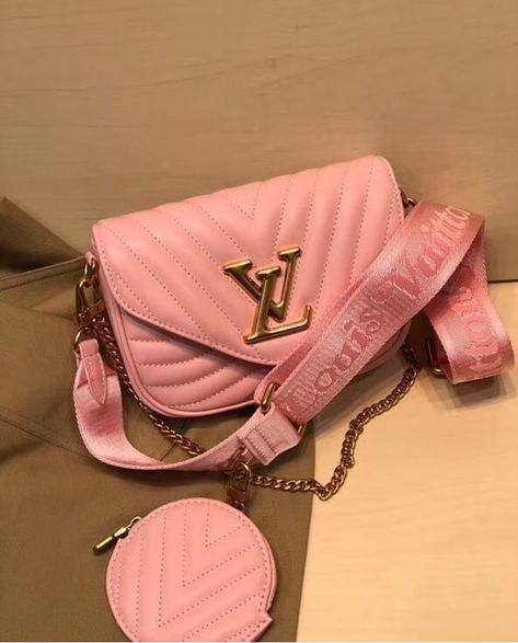 Pink Louis Vuitton Bag, Luxury Brand Packaging, Aesthetic Bag, Honeymoon Pictures, Stylish School Bags, Expensive Bag, Luxury Hats, Louis Vuitton Crossbody Bag, Luxury Bags Collection