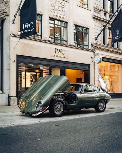 Classic Car Voyage on Instagram: "Jaguar E-Type in California Sage Green restored by @helmartomotiv 📸 Images by @tfjj #DriveVintage #jaguar #jag #etype #jaguaretype" Jaguar E Type 1961, Jaguar Type, Jaguar (cars), British Sports Cars, Jaguar Xk, Jaguar Car, Jaguar E, Vintage Classics, Jaguar E Type