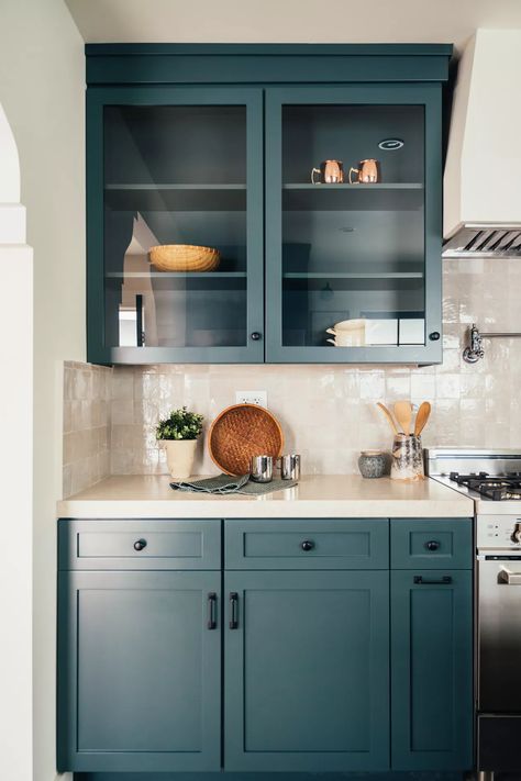 Metal Backsplash Kitchen, Wood Kitchen Backsplash, Teal Cabinets, Kitchen Cabinets Materials, Affordable Kitchen Cabinets, Kitchen Color Trends, Kitchen Cabinet Ideas, Mosaic Backsplash Kitchen, Teal Kitchen