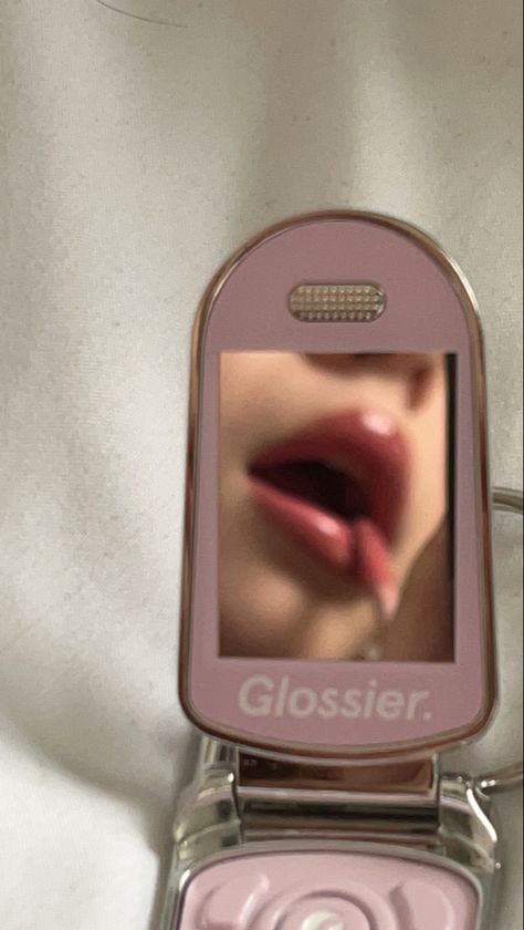 Flip Phone Mirror, Glossier Branding, Glossier Packaging, Flip Phone Aesthetic, Glossier Girl, Mirror Fashion, Y2k Makeup, Y2k Phone, Lip Wallpaper