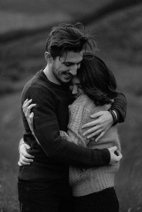 scotland marriage proposal 0526 Lover Picture Couple, Love Pics Romantic, Hugging Photos, Couple Hugging Pictures, Hug Pics, Black Lyrics, New Love Pic, Bike Status, Hug Pictures