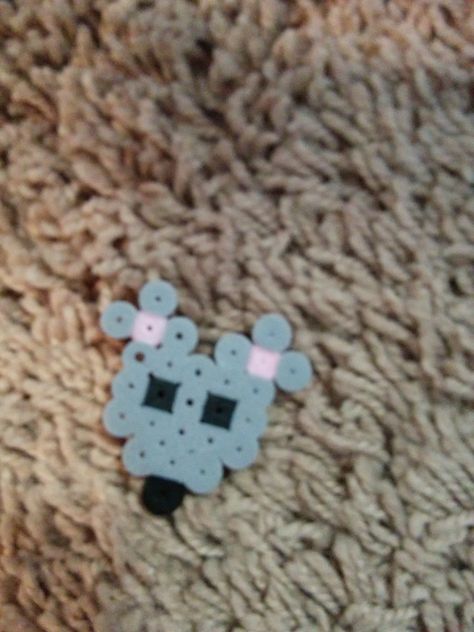 mouse/rat Rat Perler Beads, Rat Pixel Art, Kandi Charms, Keychain Crafts, Baby Rats, Diy Magnets, Easy Perler Beads Ideas, Hamma Beads, Diy Perler Bead Crafts