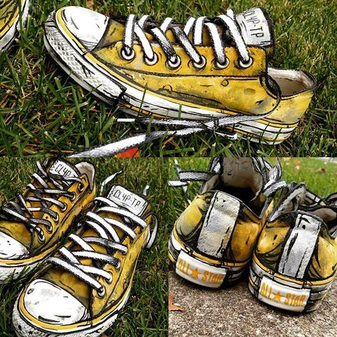 So glad these are done. I am gonna wear these all the time. Made by me. #claptrap inspired shoes. #borderlands #borderlandsislife… Borderlands Cosplay, Custom Shoes Diy, Kleidung Diy, Cosplay Diy, Painted Clothes, Swag Shoes, Shoe Art, Shoe Lace Patterns, Borderlands