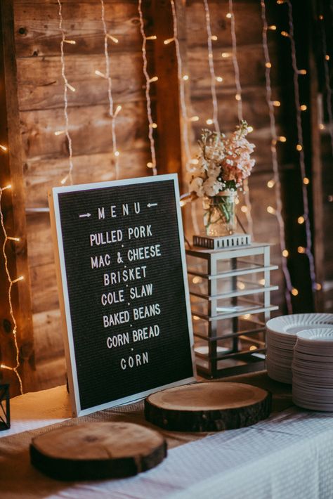 Cheap Wedding Food Ideas For 200 People, Brisket Wedding Buffet, Bbq At A Wedding, Wedding Food Stations Bbq, Backyard Wedding Food Table, Elopement Bbq Reception, Wedding Mac And Cheese, Wedding Bbq Buffet Menu Food Ideas, Bbq Style Wedding Reception