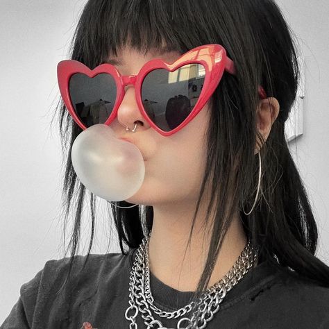 Alt Sunglasses, Phoebe Aesthetic, Women Reference, Glasses Outfit, Character Fashion, Heart Glasses, Red Robin, Heart Shaped Sunglasses, Post Instagram