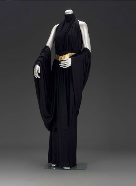 Style Année 20, Star Wars Fashion, 1930's Fashion, 1930s Dress, 30s Fashion, 1930s Fashion, Women's Evening Dresses, Fantasy Fashion, Looks Style