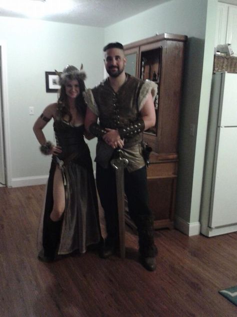 Diy Viking Costume, Viking Costume Diy, Womens Viking Costume Diy, Female Viking Costume, Vikings Costume Diy, Mens Viking Costume, Barbarian Costume, Viking Halloween Costume, Vikings Halloween