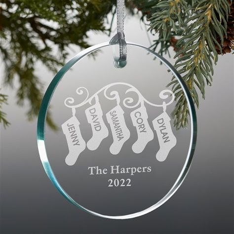 Natal, Cricut Noel, Cricut Ornaments, Family Christmas Stockings, Idee Cricut, Acrylic Ornaments, Christmas Clearance, Family Christmas Ornaments, Cricut Craft