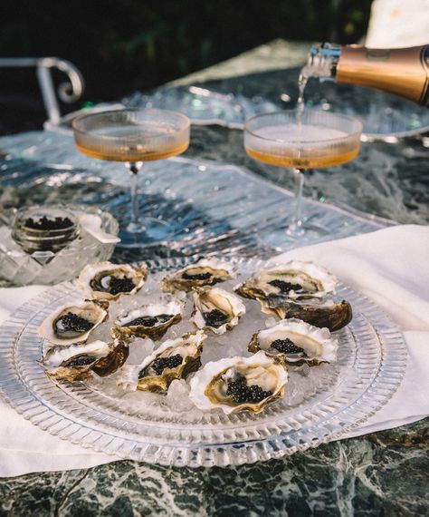 Oysters Serving Ideas, Oysters And Caviar, Oyster Bar Aesthetic, Champagne And Caviar Aesthetic, Oyster Plating, Caviar Wedding, Oysters Photography, Oyster Toppings, Caviar Aesthetic