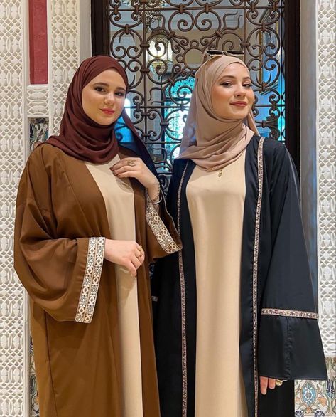 Hijabi Dubai, New Hijab Style, Simple Abaya, Long Floral Maxi Dress, Dress Islamic, Moslem Fashion, Abaya Hijab, Modern Hijab Fashion, Hijab Style Tutorial