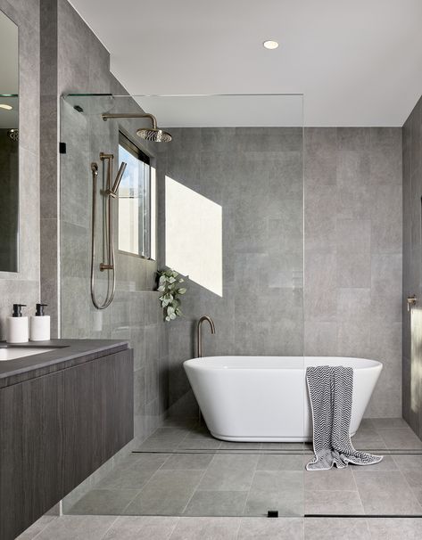 Grey Bathrooms Designs, Grey Bathroom Tiles, New House Bathroom, Bathroom Inspiration Modern, Design Blogs, Bathroom Tile Designs, Grey Tiles, Grey Bathrooms, Bathroom Design Small