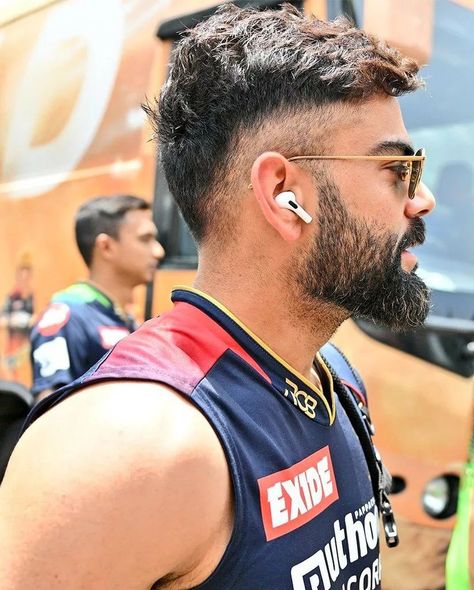 Virat Kohli Style, Kohli Hairstyle, Modern Beard Styles, Very Short Hair Men, Virat Kohli Hairstyle, Long Messy Hair, Beckham Hair, Drop Fade Haircut, Short Hair With Beard