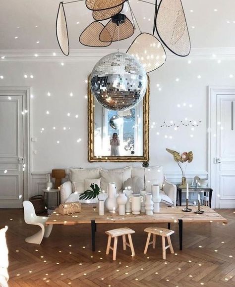 Disco Ball Decor, Dining Room Accent Wall, Dining Room Accents, Room Accent Wall, Interior Decorating Tips, Modern And Traditional Decor, Interior Decorating Styles, Disco Balls, Chandelier In Living Room