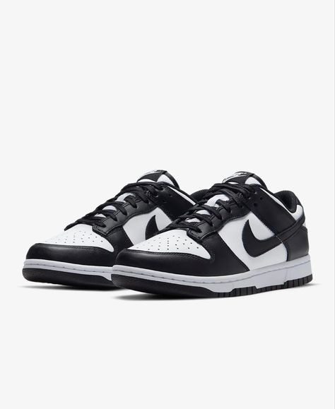 Dunks Black, Nike Dunks Low, Nike Panda, Sneaker Shop, Shoe Nike, Basketball Sneakers, Nike Fashion, Nike Dunk Low, Hummel Sneaker