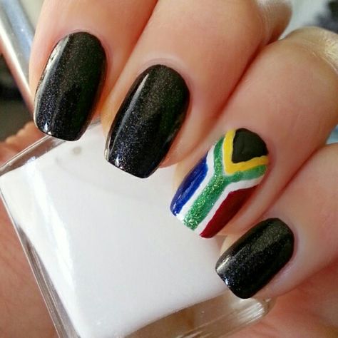 South Africa nails by Jas South African Nail Art, South African Nails, South Africa Nails, Africa Nails, African Nails, Blonde Layered Hair, South Africa Flag, Flag Nails, South African Flag