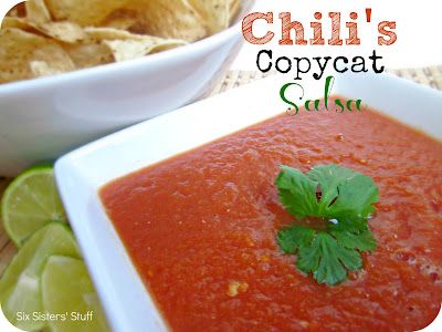 Chili's Copycat Salsa from SixSistersStuff.com - this is seriously AMAZING. (And so easy!) Chilis Copycat Salsa, Chilis Salsa, Copycat Salsa, Six Sisters Stuff, Six Sisters, Copycat Restaurant Recipes, Salsa Recipe, Salsa Verde, Restaurant Recipes