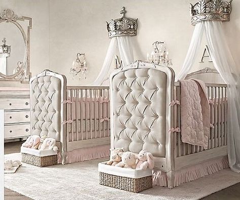 20 luxury baby cot designs and exquisite nursery rooms interiors Princess Baby Bedding, Tufted Crib, Round Baby Cribs, Twin Girls Nursery, Girls Twin Bed, Girls Princess Room, Princess Room Decor, Luxury Nursery