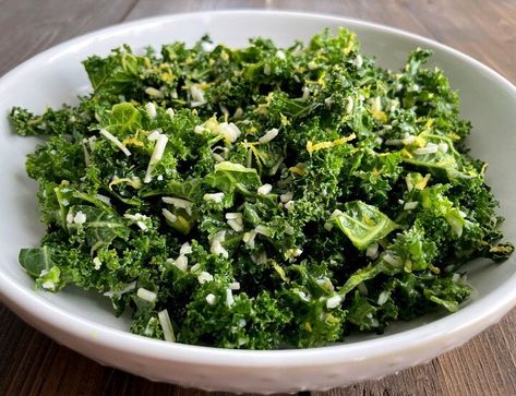 Classic Margarita Recipe, Kale Chips Baked, Kale Chip Recipes, Parmesan Salad, Baked Kale, Pot Lasagna, Tomato Sauce Recipe, Kale Chips, Nutrient Dense Food