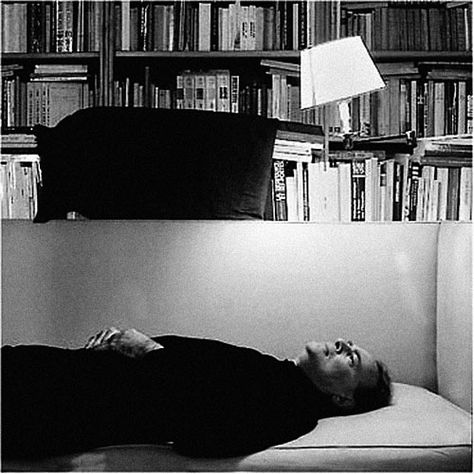 Patrick Modiano Patrick Modiano, Writers Write, World Of Books, Nobel Prize, I Love Reading, Ex Libris, Favorite Authors, Inspirational People, Book Authors