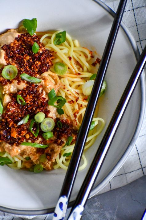 Vegetarian Dan Dan Noodles – The table of spice Vegetarian Dan Dan Noodles, Dan Dan Noodles Recipe Vegetarian, Indonesian Noodles, Dan Dan Noodles Recipe, Vegetarian Chinese Recipes, Tofu Noodles, Tofu Marinade, Dan Dan Noodles, Bacon Sandwich