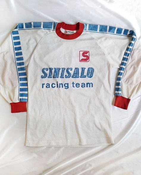 Some vintage racing shirts 70s Inspiration, Fashion 70s, Motocross Racing, 90s Fashion Outfits, Racing Shirts, Vintage Hoodies, 70s Inspired, Racing Team, Fashion Images