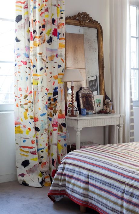 arty-pierre-frey-linen-textile-brushstrokes-marie-cecile-aptel-11 Bedroom Curtain, Eclectic Bedroom, Interior Design Themes, Curtain Ideas, Kitchens And Bedrooms, Style Deco, Eclectic Design, Pierre Frey, Colorful Curtains