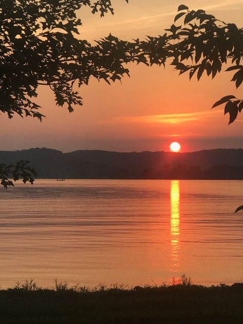 Lake Guntersville sunset... from @twilightus Nature, Sunrise Lake Aesthetic, Sunset Lake Aesthetic, Lake At Sunset, Sunset Reference Photo, Sunset On A Lake, Lake Aesthetics Summer, Dam Pictures, Sunset Lake Pictures