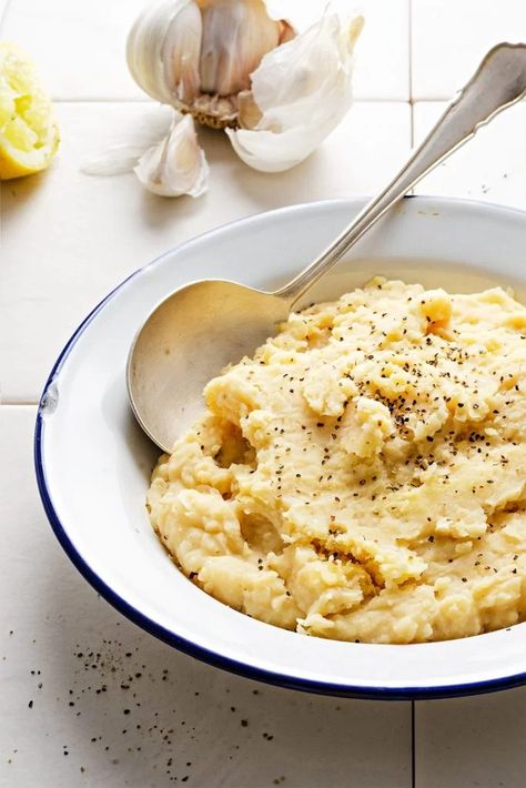 Super Creamy Lemon Garlic Butter Bean Mash - Lovely Jubley Butter Bean Mash, Bean Mash, Sunday Roast Dinner, Canned Butter, Mash Recipe, Gluten Free Sides Dishes, Best Butter, Roast Dinner, Butter Beans