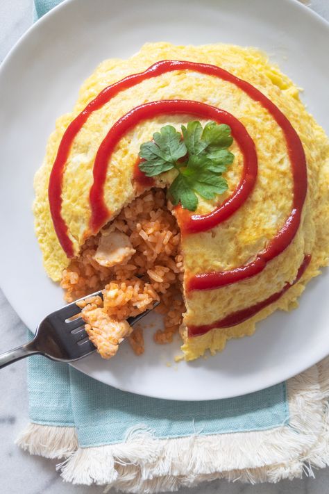 Rice Plating, Japanese Omurice, Ketchup Chicken, Rice Omelette, Fluffy Omelette, Omelette Rice, Japanese Omelette, Cooking White Rice, Sauteed Chicken