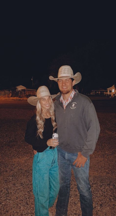 Couple Goal Western, Punchy Couple, Country Bf And Gf Pics, Vsco Boyfriend, Cute Rodeo Couple Pics, Cowboy Relationship Goals, Rodeo Couples, Ranch Water, Country Best Friends