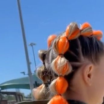 Gabana Dahllia on Instagram: "Bubble Braid bursting!! How to create bubble braids with hair extensions. #bubblebraids #bubblebraid #hairextensions #orangehair #gabby101 #softballgirl #softballhairstyles #softballhair #softballbraids #softballmom #fyp #fypシ #hairideas #hairstyleideas" Bubble Braid With Braiding Hair, Bubble Braids With Colored Extensions, Green Bubble Braids, Bubble Braids With Hair Extensions, Bubble Braids With Fake Hair, Feed In Bubble Braid, Bubble Braid With Color Extensions, Softball Braids With Color Extensions, Bubble Braid With Extensions