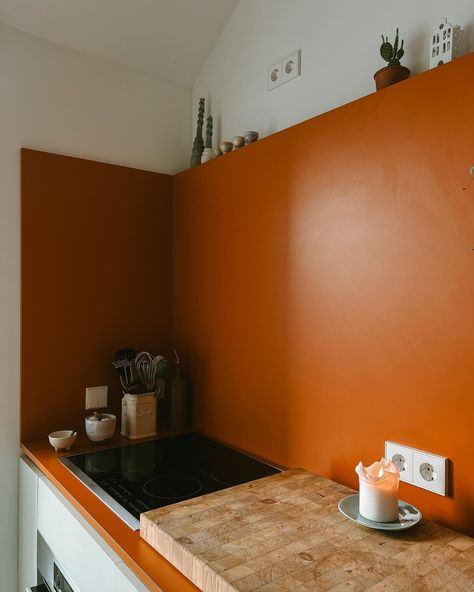 nothing wrong with a splash of orange 🍊🧡🔸🥕🍑 Orange Wall Kitchen, Orange Bar, Orange Kitchen, Wall Kitchen, Orange Walls, Bar Area, Bar Areas, Bar, Orange