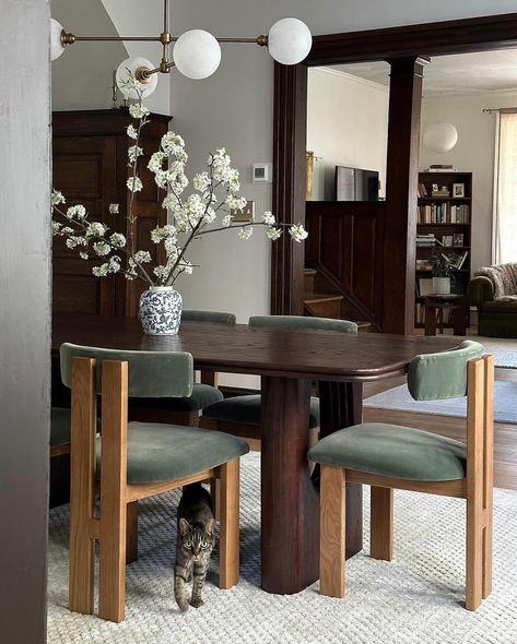 Earthy and elevated, featuring our Alvaro Dining Table 🤎 (via @oldhouseontherox) Antique Dining Table Modern, Antique Dining Table Modern Chairs, Modern Vintage Dining Room, Taupe Dining Room, Antique Dining Table, Luxury Sofa Living Room, Table With Chairs, Chairs Vintage, Antique Dining Tables