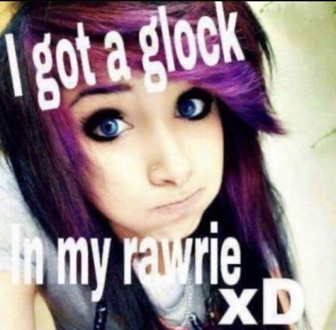 i got a glock in my rawrie xd🤣🤣🤞 Humour, Emo Memes, Rawr Xd, Scene Emo, Scene Kids, Silly Images, Im Going Crazy, Emo Scene, Intj