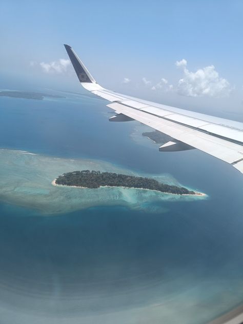 Taken while travelling to Andaman Neil Island Andaman, Flight View, Andaman Tour, Amazing India, Andaman And Nicobar Islands, Beach Outfits, Story Ideas, Insta Story, Video Editing