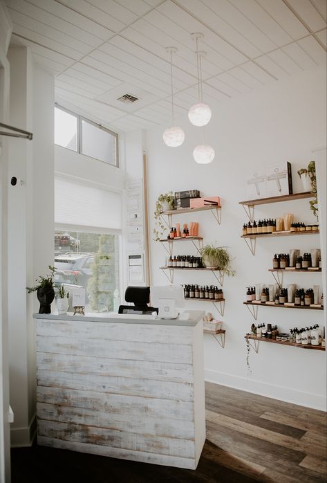 Salon Suite Reception Area, Esthetics Waiting Room, Spa Waiting Area Design, Cool Hair Salon Interior Design, Yoga Reception Area, Boho Reception Area, Beauty Reception Area, Spa Waiting Room Ideas Reception Areas, Yoga Studio Reception Area