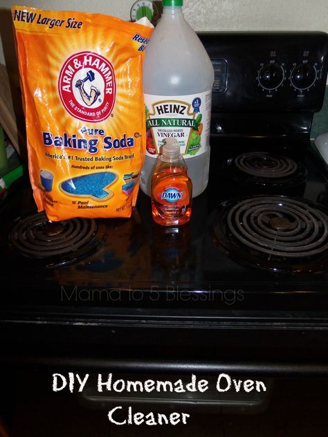 Homemade Oven Cleaner Recipe, Best Oven Cleaner, Natural Oven Cleaner, Oven Cleaner Diy, Diy Oven, Oven Cleaning Hacks, Homemade Oven Cleaner, Self Cleaning Ovens, Baking Soda Vinegar