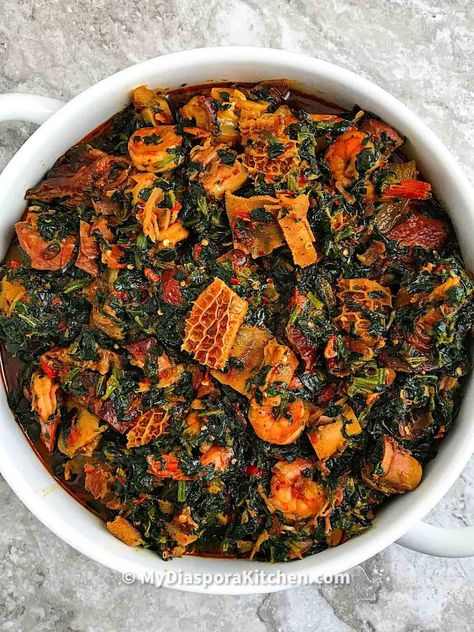 10 Vegetable Soup, Efo Riro, Spinach Stew, Nigeria Food, African Recipes Nigerian Food, Vegetable Soup Recipe, Nigerian Recipes, African Cooking, Nigerian Food