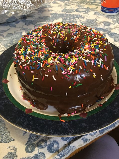 My own Giant Donut Cake!!! Giant Donut Cake, Giant Donut, Donut Cake, Food Therapy, A Court Of Mist And Fury, Cake Donuts, Art Class, Delicious Food, Love Food