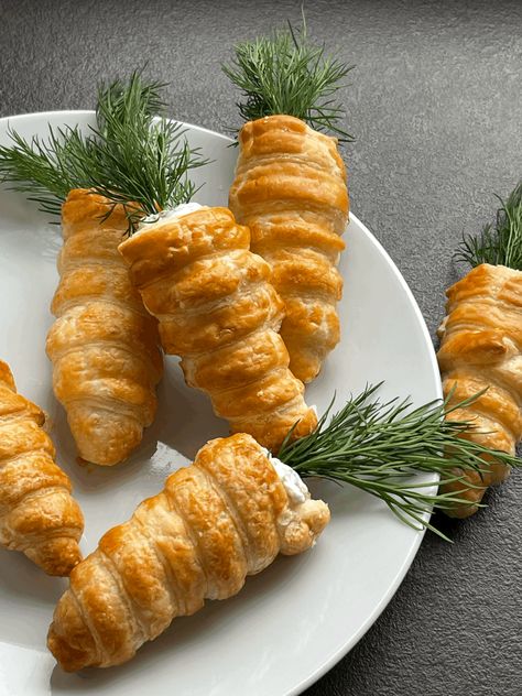 Puff Pastry Carrots — Oh Cakes Winnie Cream Cheese Puff Pastry, Salmon Cream Cheese, Easter Entertaining, Easter Carrots, Carrot Recipes, Great Appetizers, Easter Brunch, Appetizer Dips, Easter Table